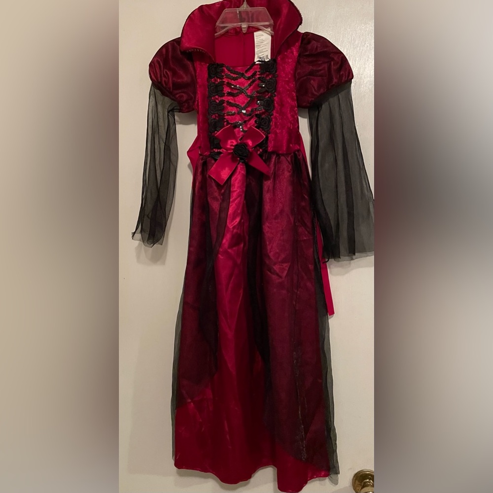Crimson Red Vampire Dress ( costume) S 4-6. High collar, some black sequins&lace